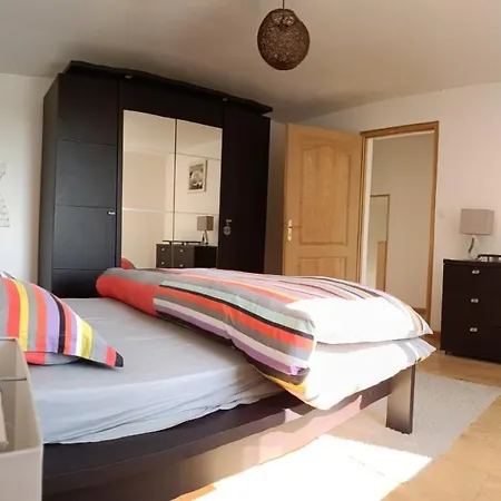 Pavillon Du Garde Chasse Сasa de vacaciones Bugnicourt