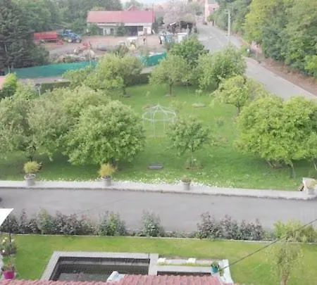 別荘 Pavillon Du Garde Chasse